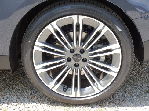 New 2026 Land Rover Range Rover Sport SE AWD/4WD image 28