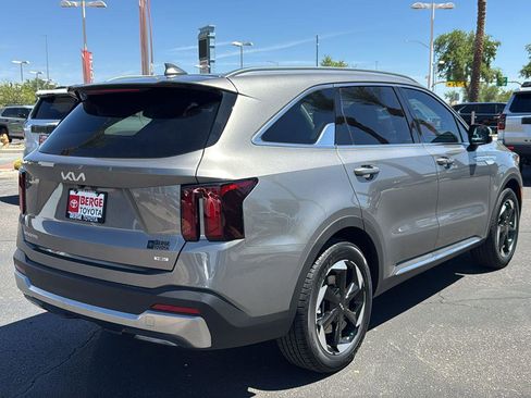 Used 2026 Kia Sorento EX AWD/4WD image 9