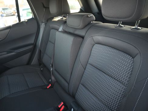 Used 2026 Chevrolet Equinox LT image 9