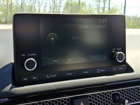 Used 2023 Honda Civic LX image 3