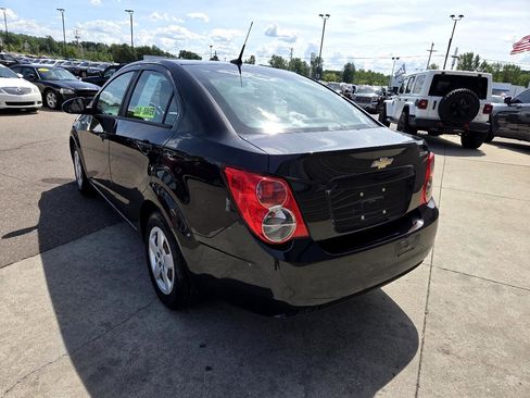 Used 2014 Chevrolet Sonic LS image 7