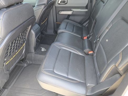 Used 2022 Ford Bronco Badlands w/ Sasquatch Package AWD/4WD image 20
