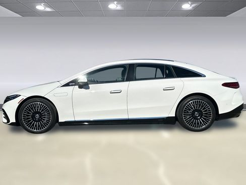 Used 2023 Mercedes-Benz EQS 580 4MATIC Sedan image 2
