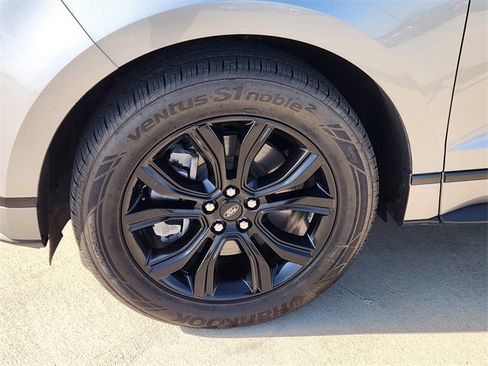 Used 2024 Ford Edge SE w/ Black Appearance Package image 12