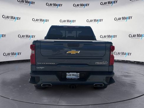 Used 2024 Chevrolet Silverado 1500 High Country w/ High Country Premium Package AWD/4WD image 4