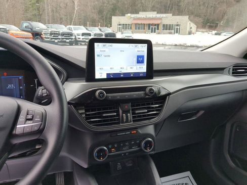Used 2025 Ford Escape Active AWD/4WD image 17