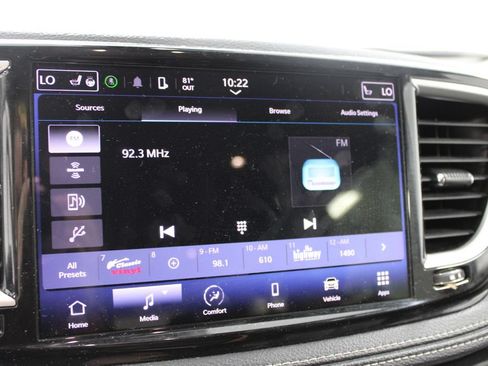 Used 2023 Chrysler Pacifica Touring-L FWD image 35
