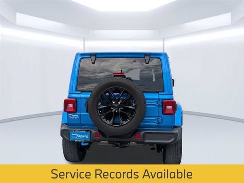 Used 2022 Jeep Wrangler Unlimited Sahara w/ Safety Group AWD/4WD image 5