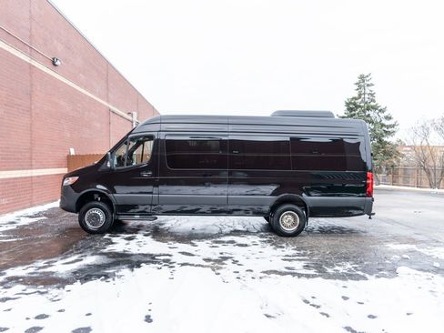 Used 2024 Mercedes-Benz Sprinter 3500 w/ Acoustic Package image 4
