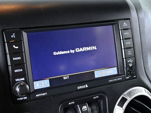 Used 2016 Jeep Wrangler Unlimited Sahara image 20