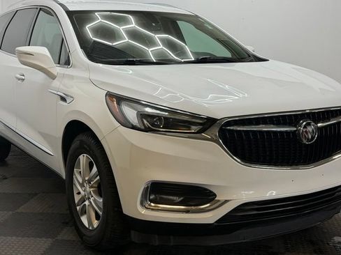 Used 2019 Buick Enclave Essence AWD/4WD image 2