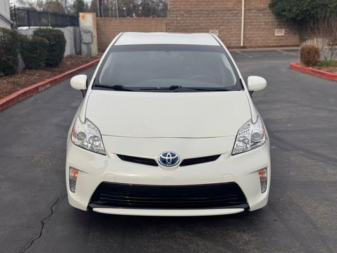 Used 2015 Toyota Prius Four image 9