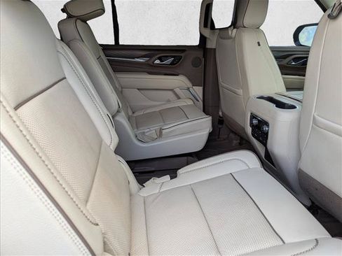 Used 2021 GMC Yukon Denali w/ Denali Premium Package AWD/4WD image 30