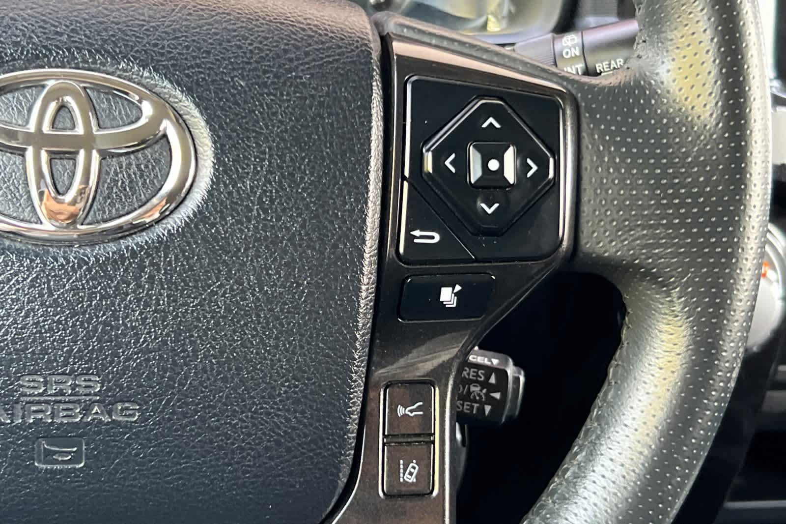 Used 2021 Toyota 4Runner TRD Off-Road AWD/4WD image 27