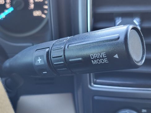 Used 2019 Ford F150 XLT image 34