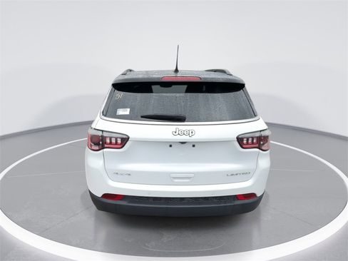 Used 2024 Jeep Compass Limited image 7