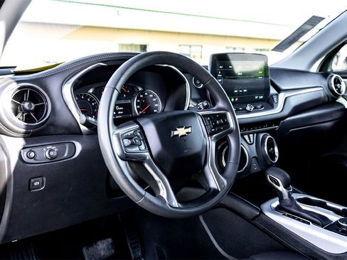 Used 2025 Chevrolet Blazer LT image 15