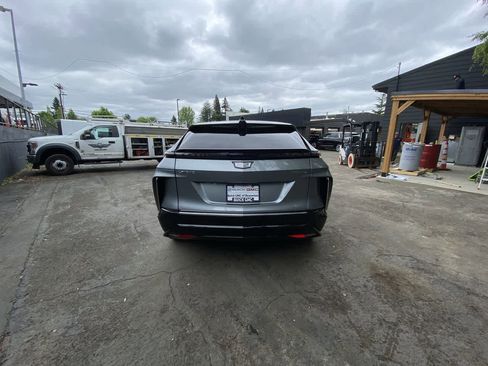 Used 2024 Cadillac Lyriq Luxury w/ LPO, Floor Liner Package AWD/4WD image 5