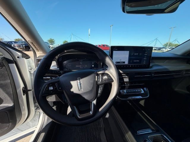 Used 2023 Lincoln Corsair FWD w/ Equipment Group 101A image 15