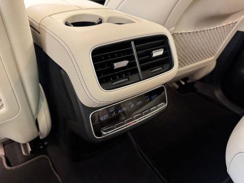 Used 2025 Mercedes-Benz GLS 450 4MATIC image 20