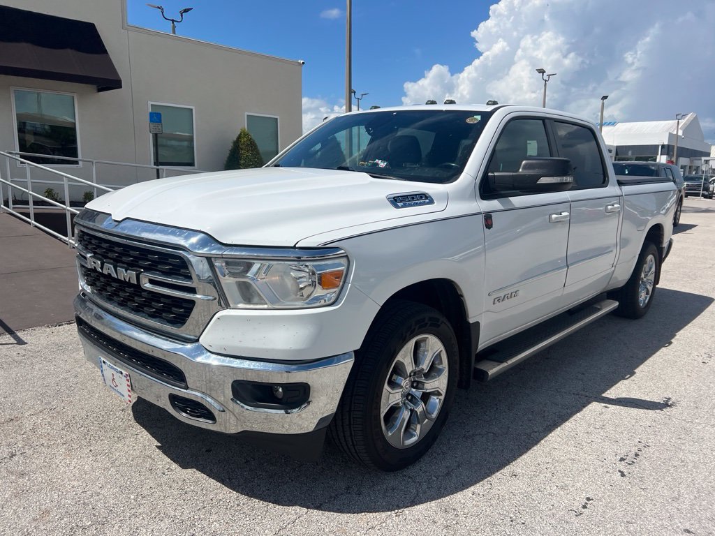 Used 2022 RAM 1500 Big Horn AWD/4WD image 3