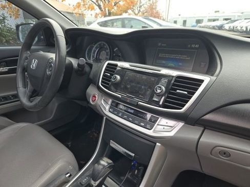 Used 2015 Honda Accord EX-L image 16