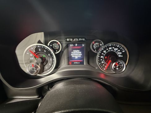 Used 2025 RAM 1500 Big Horn AWD/4WD image 23