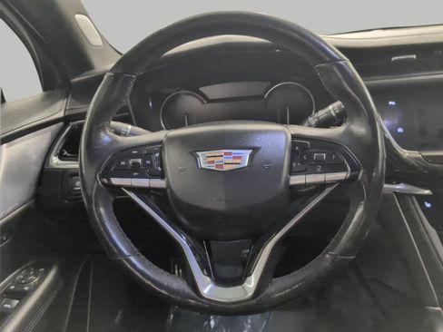 Used 2020 Cadillac XT6 Premium Luxury AWD/4WD image 5