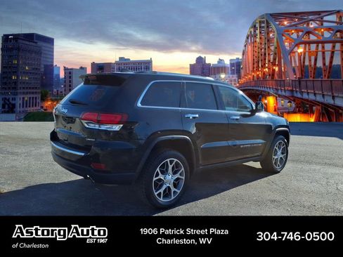 Used 2022 Jeep Grand Cherokee Limited image 3