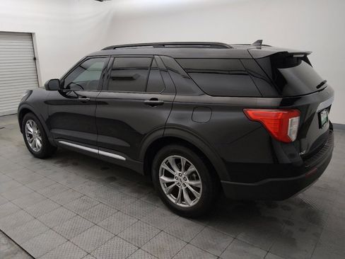 Used 2020 Ford Explorer XLT w/ Equipment Group 202A RWD image 3