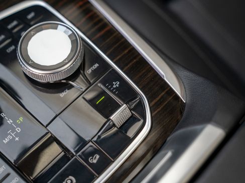 Used 2019 BMW X7 xDrive40i w/ Premium Package image 27