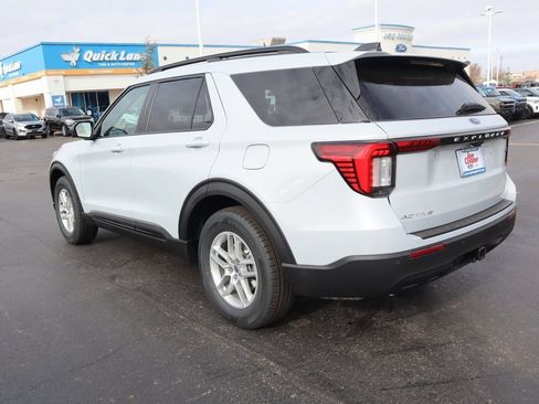 New 2026 Ford Explorer Active image 24