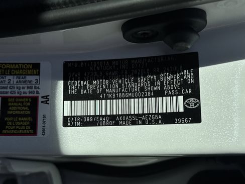 Used 2021 Toyota Avalon XLE image 32