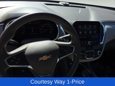 Used 2021 Chevrolet Malibu LT FWD image 12