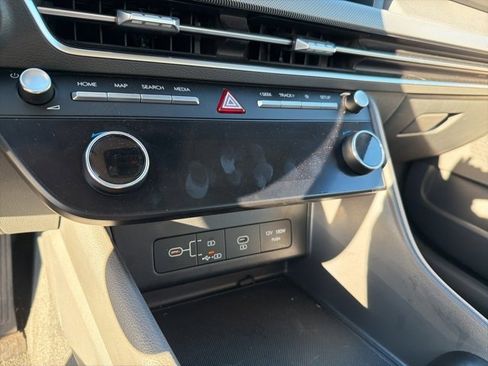 Certified 2024 Hyundai Sonata SEL image 17