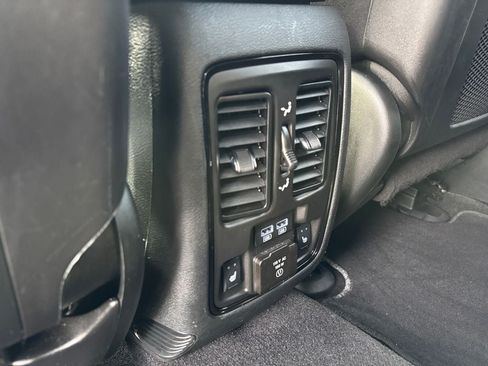 Used 2025 Dodge Durango R/T AWD/4WD image 35