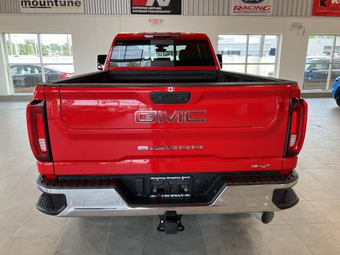 Used 2022 GMC Sierra 2500 SLT w/ SLT Preferred Package image 6