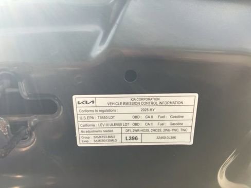 Used 2025 Kia Telluride S FWD image 57