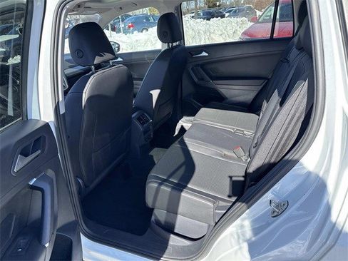 Used 2020 Volkswagen Tiguan SEL image 17