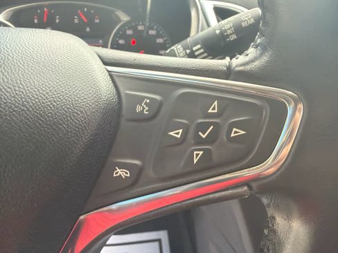 Used 2021 Chevrolet Equinox Premier w/ Redline Edition FWD image 16