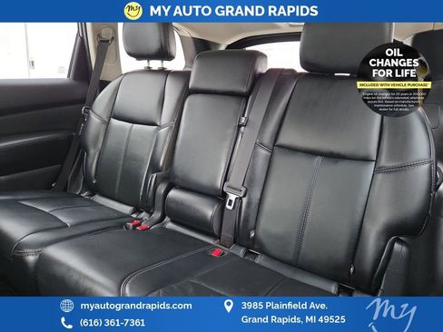 Used 2020 Nissan Pathfinder SL image 29