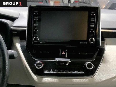 Used 2021 Toyota Corolla LE image 6