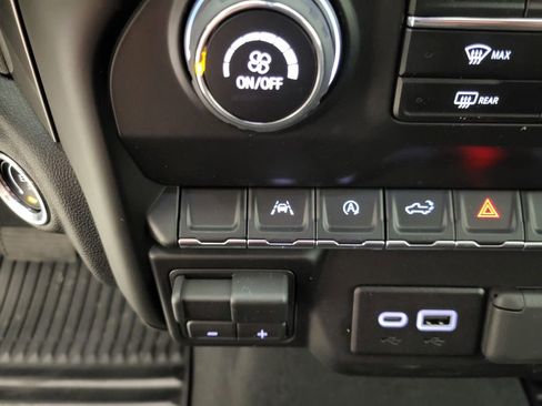 New 2026 Chevrolet Silverado 1500 Custom Trail Boss w/ Dark Appearance Package image 8