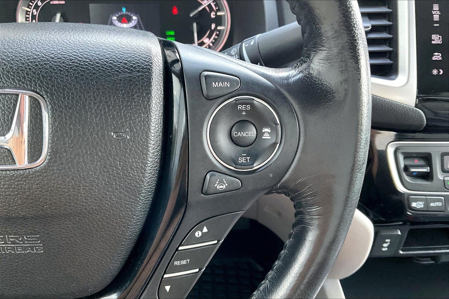 Used 2019 Honda Ridgeline RTL-E image 12