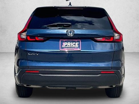 Used 2025 Honda CR-V LX image 4