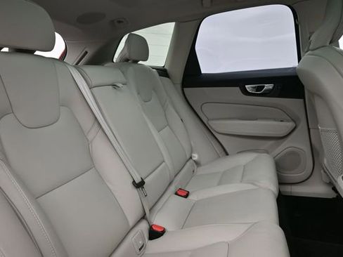 Used 2023 Volvo XC60 B5 Ultimate w/ Protection Package Premier AWD/4WD image 36