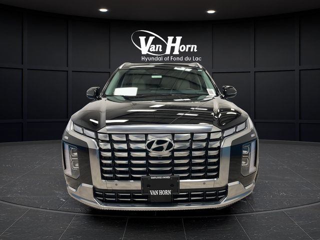 Used 2025 Hyundai Palisade Calligraphy FWD image 2