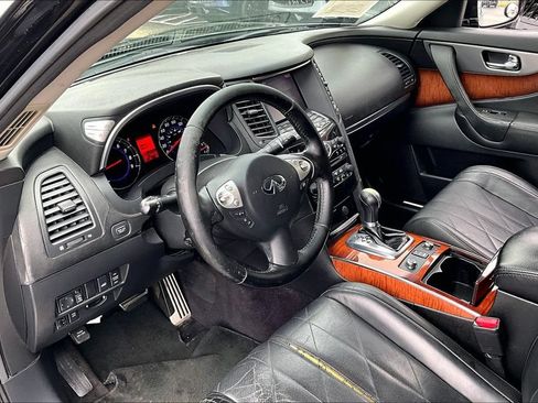 Used 2011 INFINITI FX35 AWD w/ Premium Pkg image 17