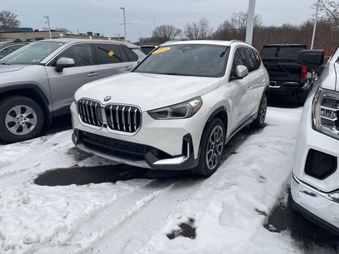 Used 2023 BMW X1 xDrive28i w/ Premium Package image 1