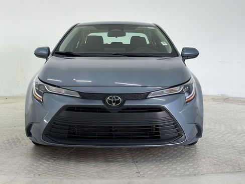 Used 2025 Toyota Corolla LE FWD image 6